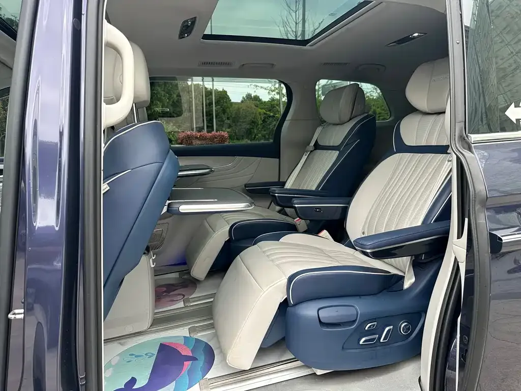 Roewe iMAX8 — фото 4