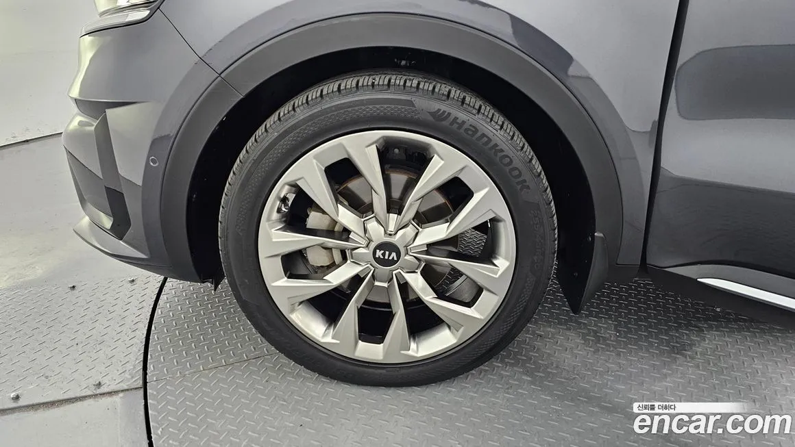 Kia Sorento — фото 4
