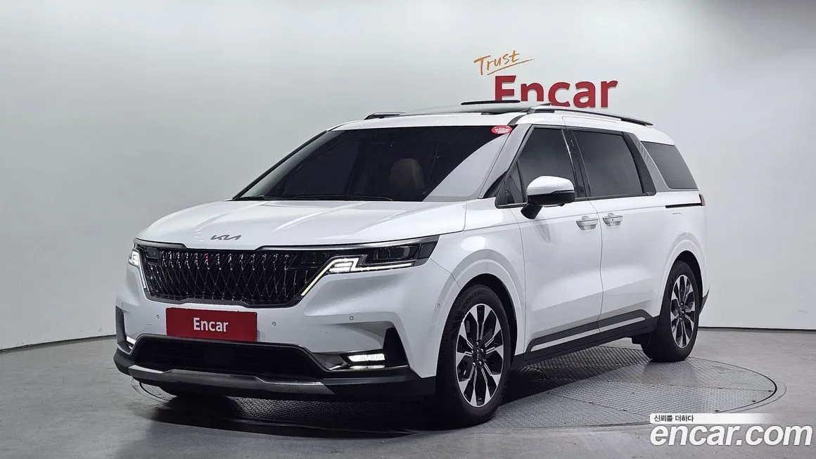Kia Carnival — фото 1