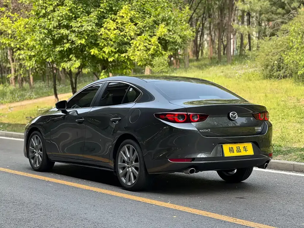 Mazda 3 Axela — фото 5