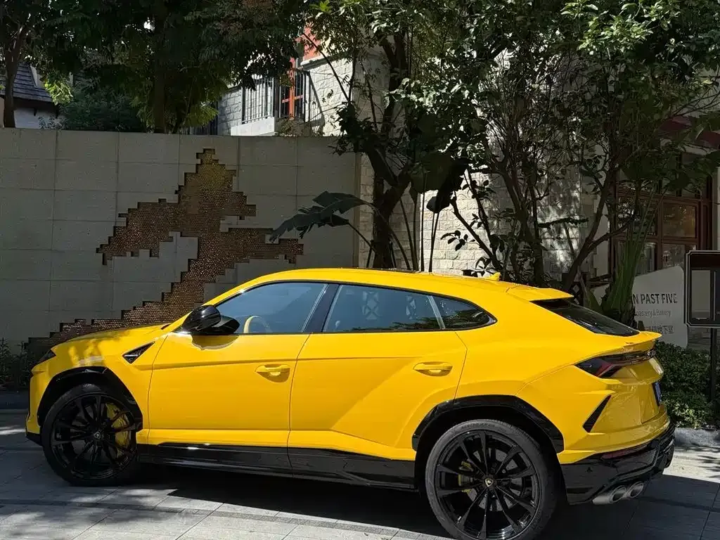 Lamborghini Urus — фото 8