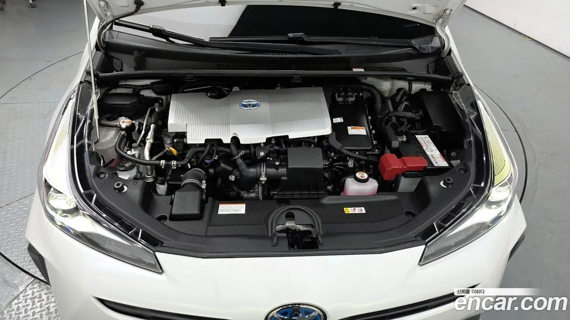 Toyota Prius — фото 7
