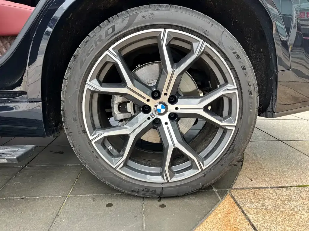 BMW X5 — фото 6