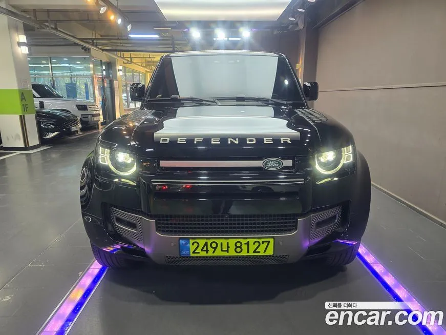 Land Rover Defender — фото 1