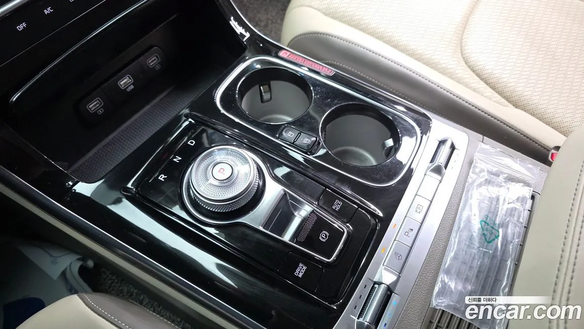 Kia Carnival — фото 10