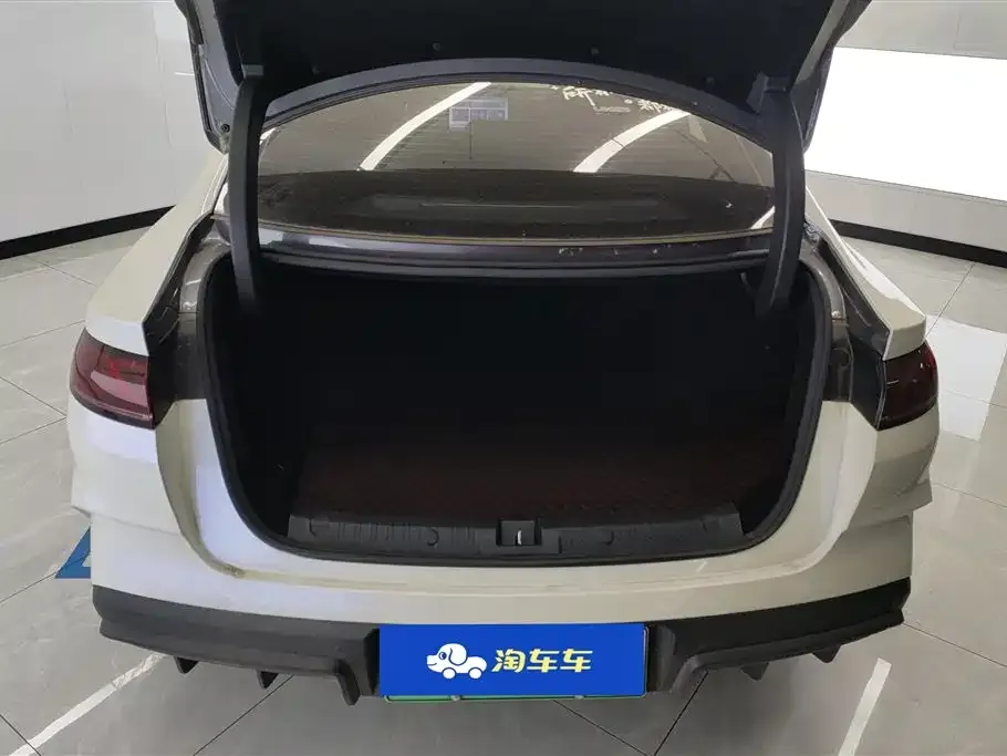 BYD Qin L — фото 2