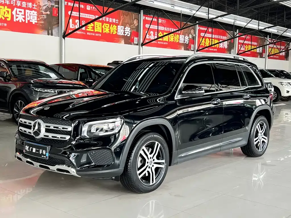 Mercedes-Benz GLB — фото 1