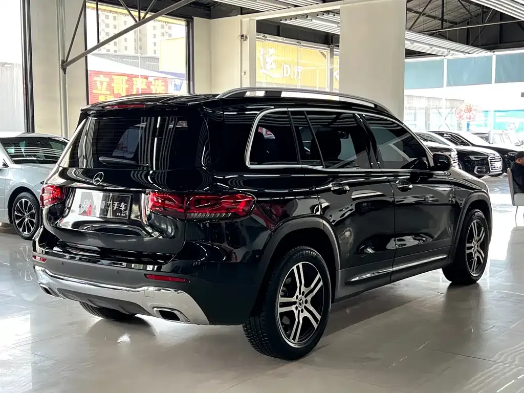 Mercedes-Benz GLB — фото 5