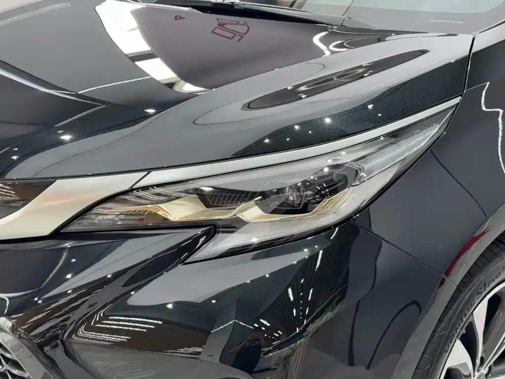 Toyota Granvia — фото 6
