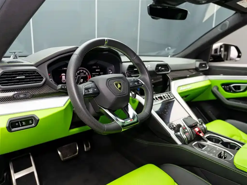 Lamborghini Urus — фото 4