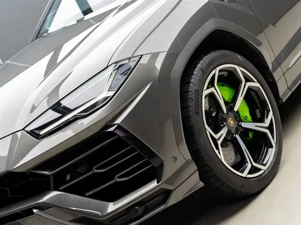 Lamborghini Urus — фото 8