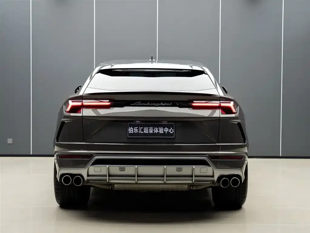 Lamborghini Urus — фото 10