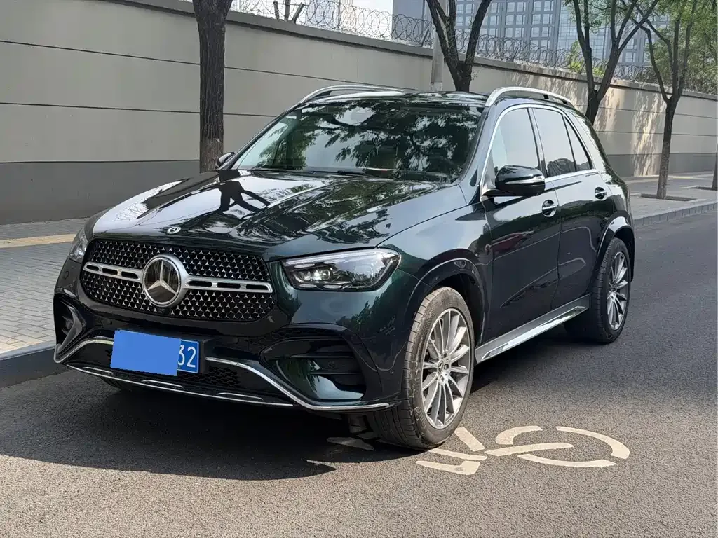 Mercedes-Benz GLE — фото 1