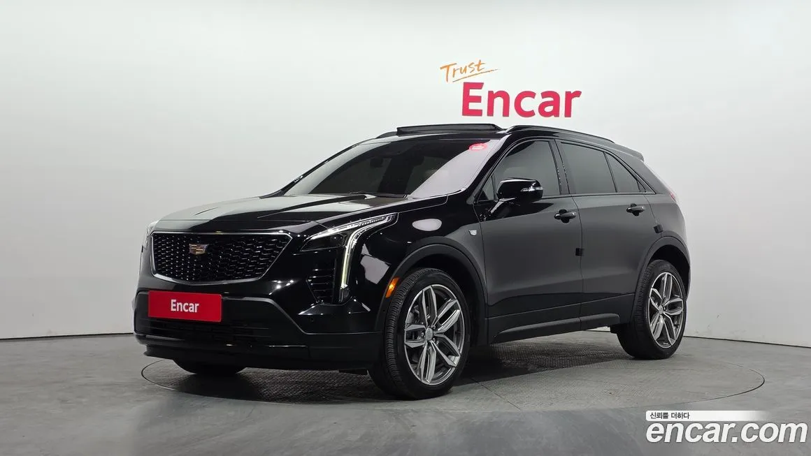 Cadillac XT4 — фото 1