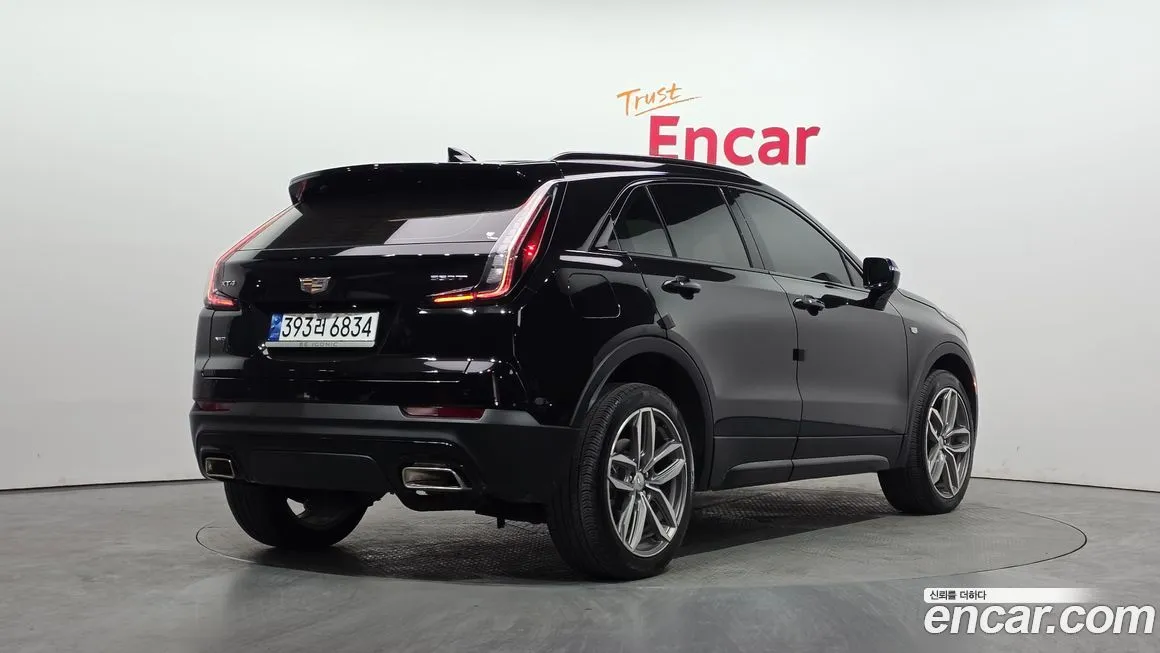 Cadillac XT4 — фото 3