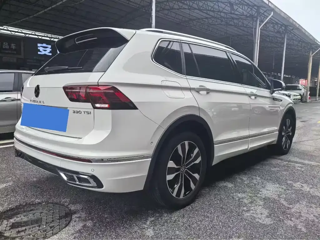 Volkswagen Tiguan L — фото 3