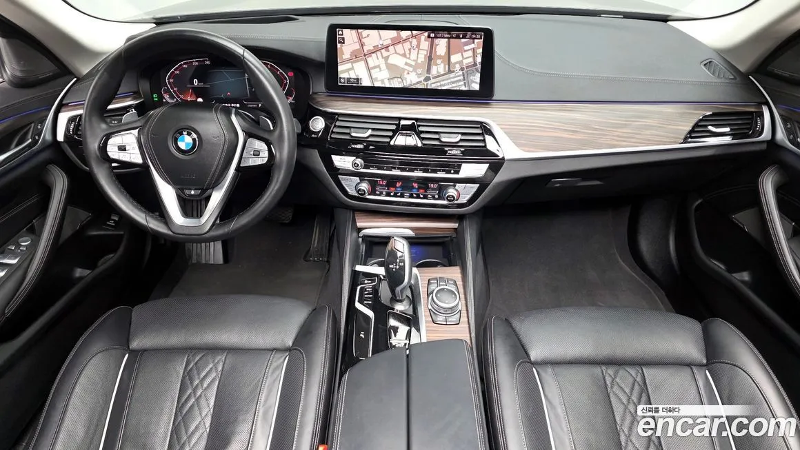 BMW 5-Series — фото 10