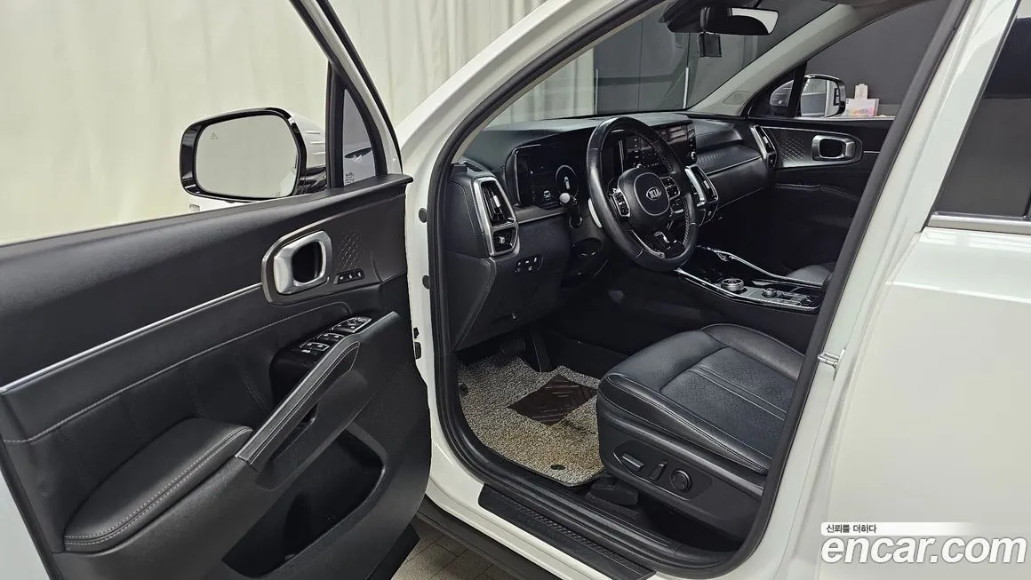 Kia Sorento — фото 6