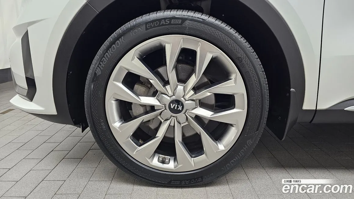 Kia Sorento — фото 7
