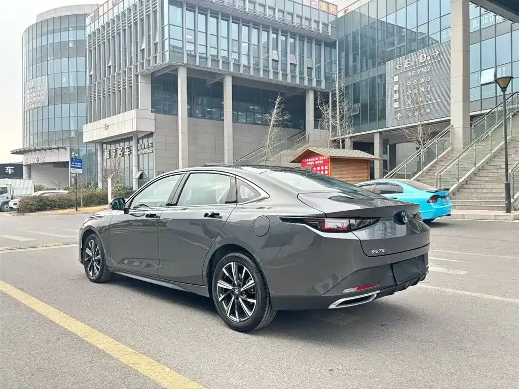 Changan Eado — фото 7