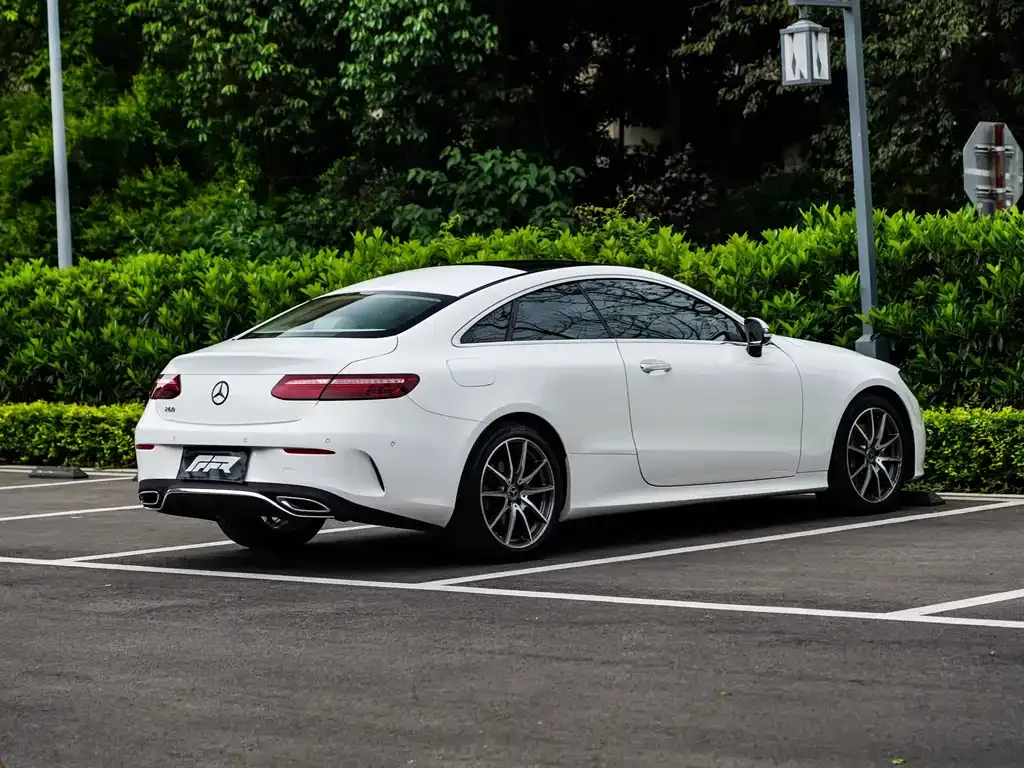 Mercedes-Benz E-Class (Import) — фото 3