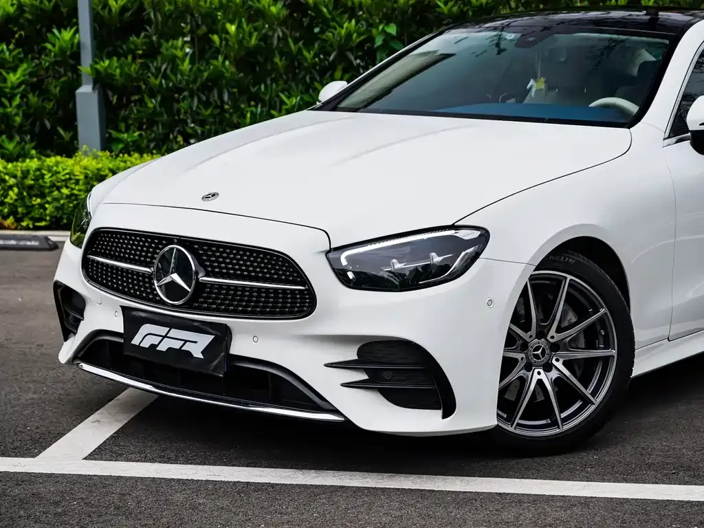 Mercedes-Benz E-Class (Import) — фото 9