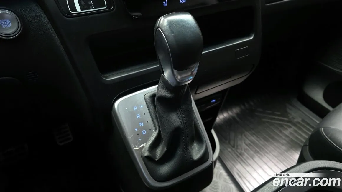 Hyundai Staria — фото 2