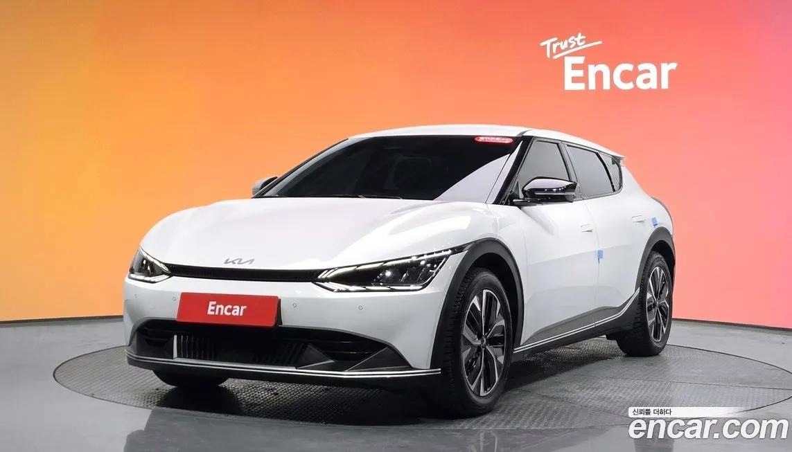 Kia EV6 — фото 1