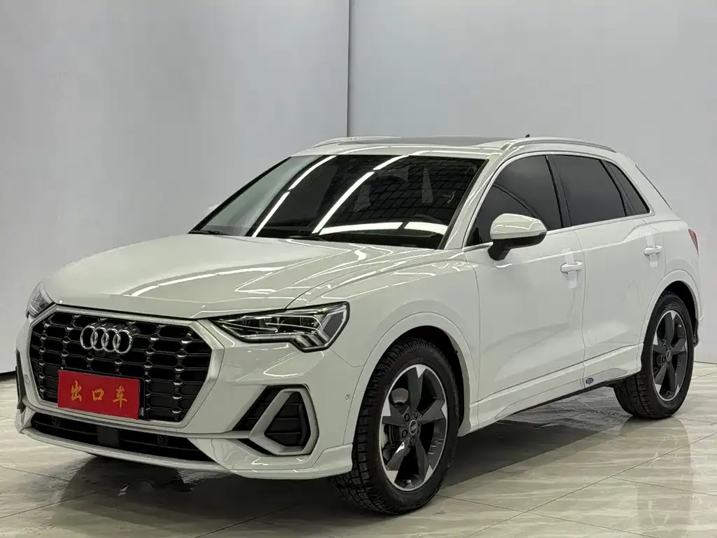 Audi Q3 — фото 1