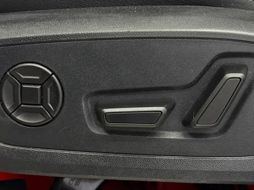 Audi Q3 — фото 10