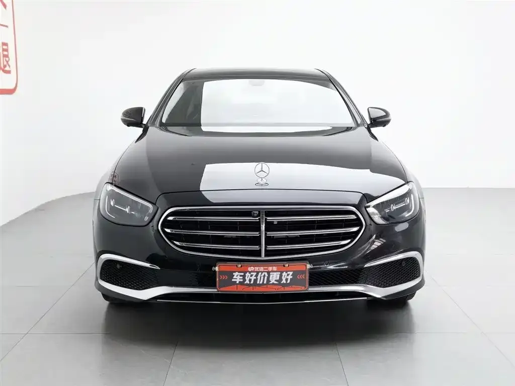 Mercedes-Benz E-Class — фото 2