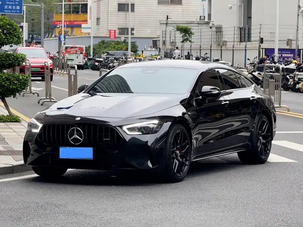 Mercedes-Benz AMG GT — фото 1
