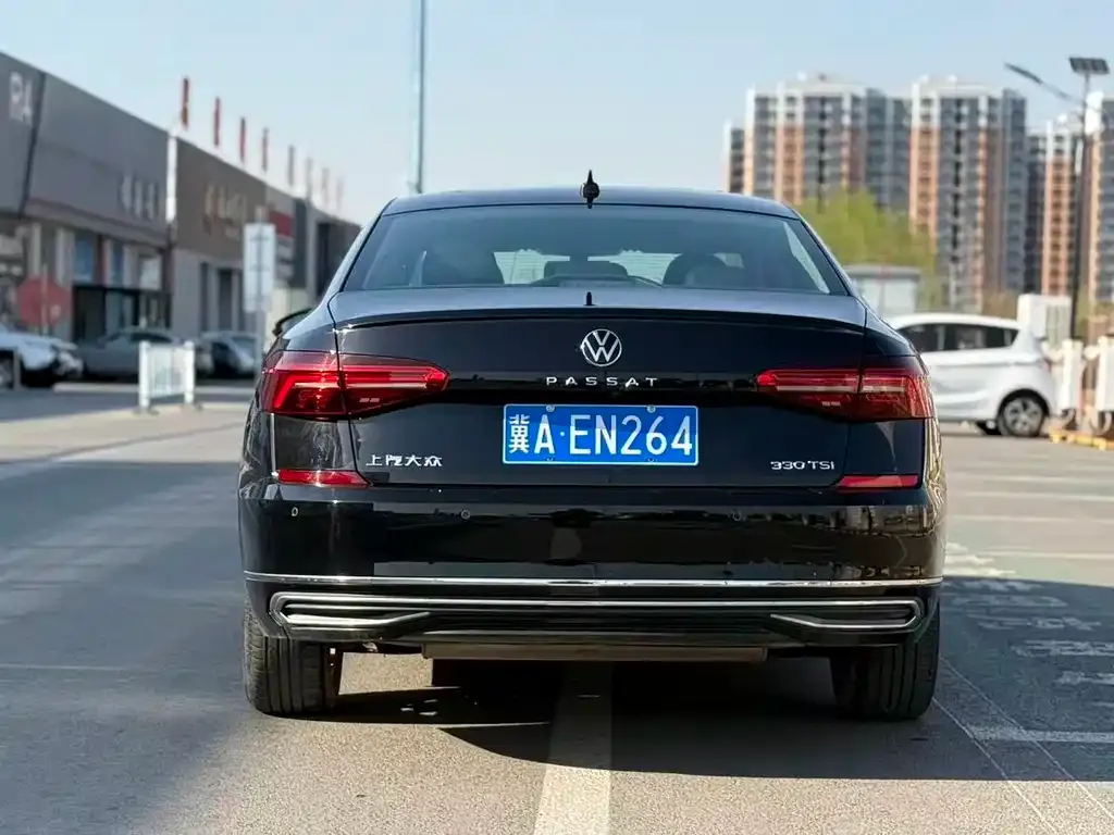 Volkswagen Passat — фото 2