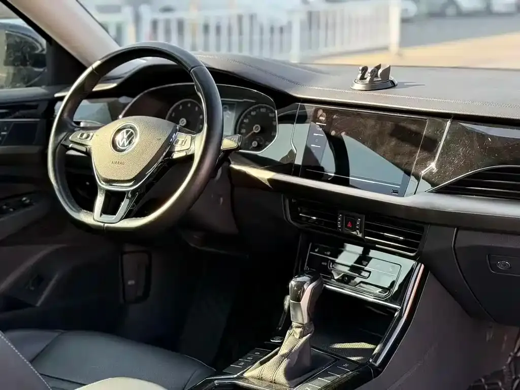 Volkswagen Passat — фото 10