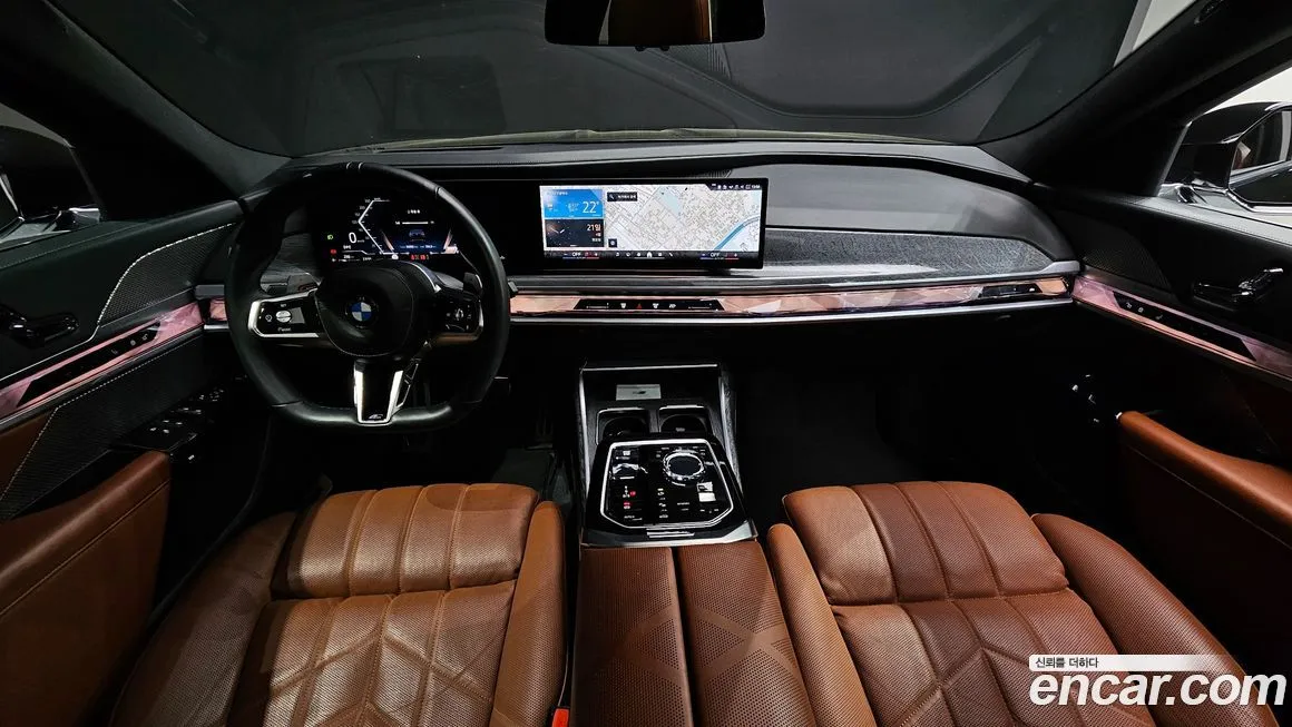 BMW 7-Series — фото 10