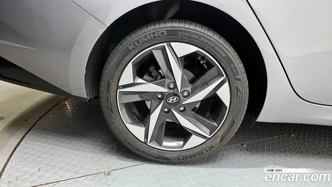Hyundai AVANTE — фото 9
