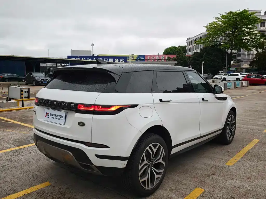 Land Rover Evoque — фото 8