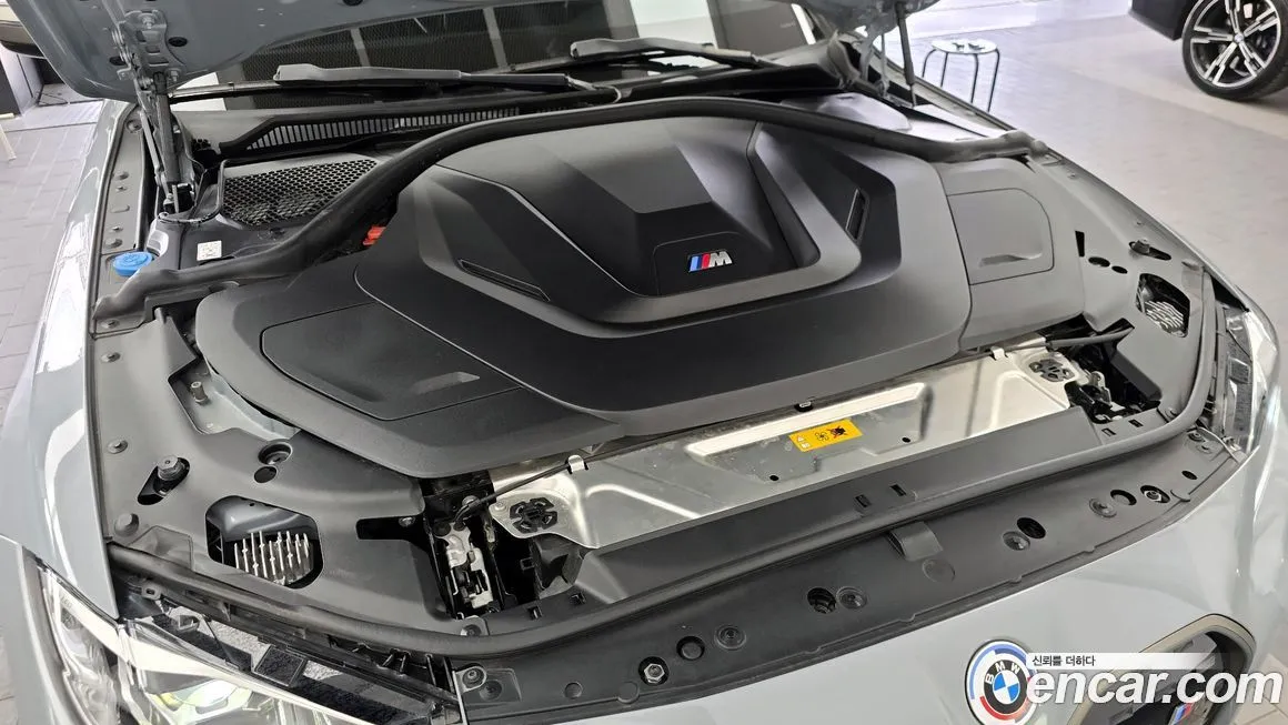 BMW i4 — фото 7