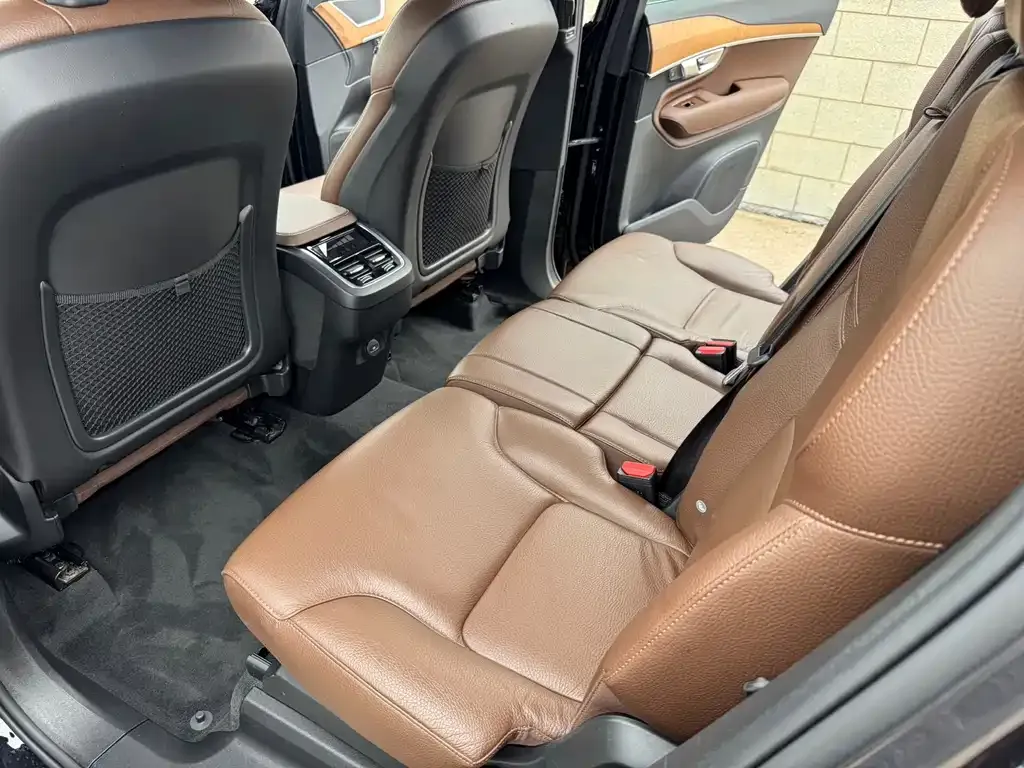 Volvo XC90 — фото 2