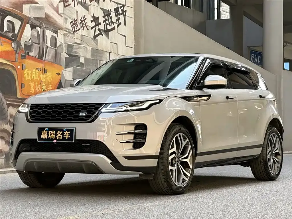 Land Rover Evoque — фото 1
