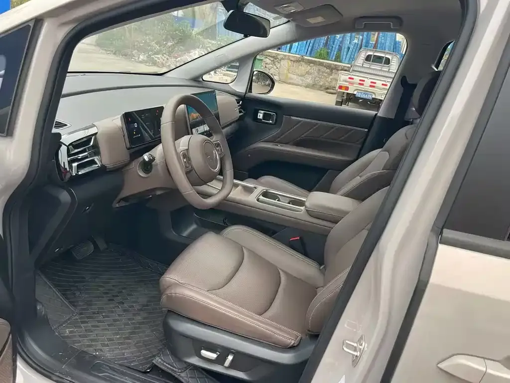 Wuling Starlight 730 New Energy — фото 6