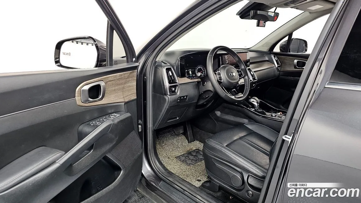 Kia Sorento — фото 8