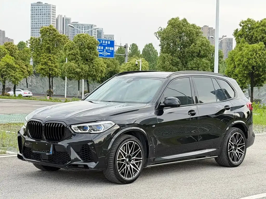 BMW X5 (Import) — фото 1