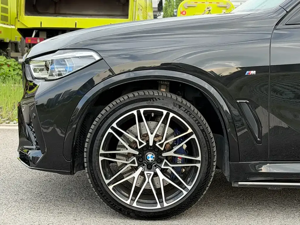 BMW X5 (Import) — фото 6