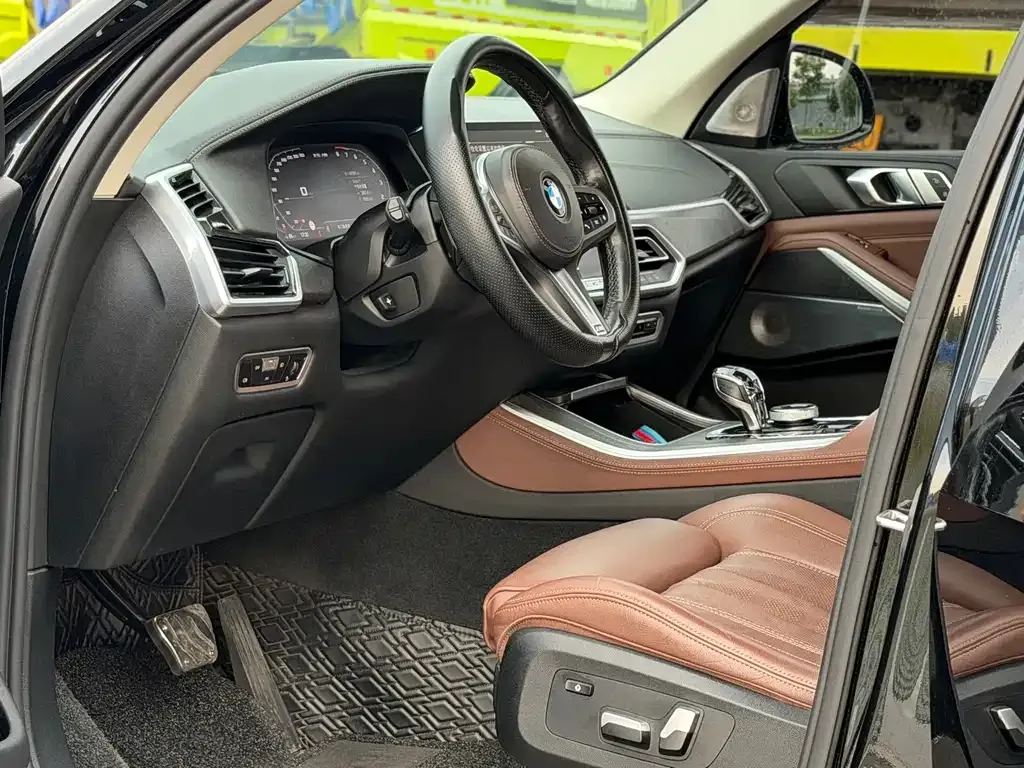 BMW X5 (Import) — фото 7