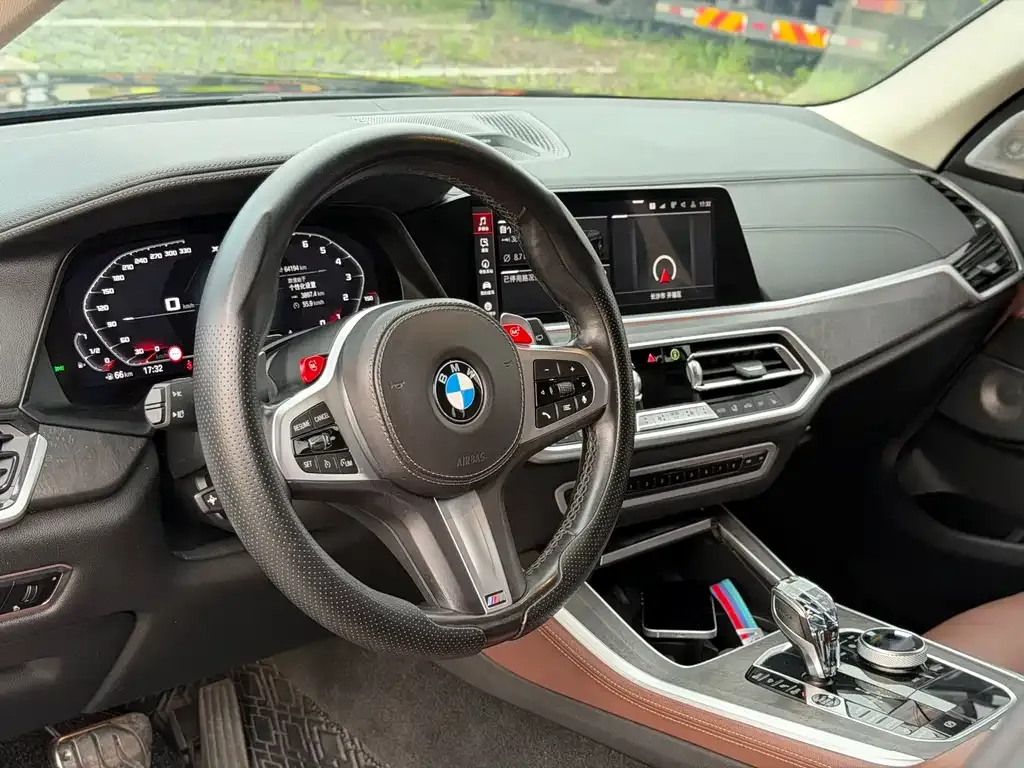 BMW X5 (Import) — фото 2