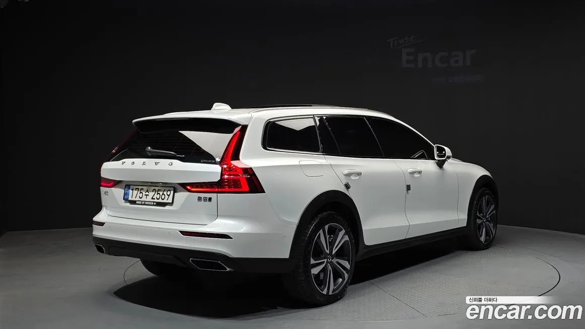 Volvo V60 — фото 2