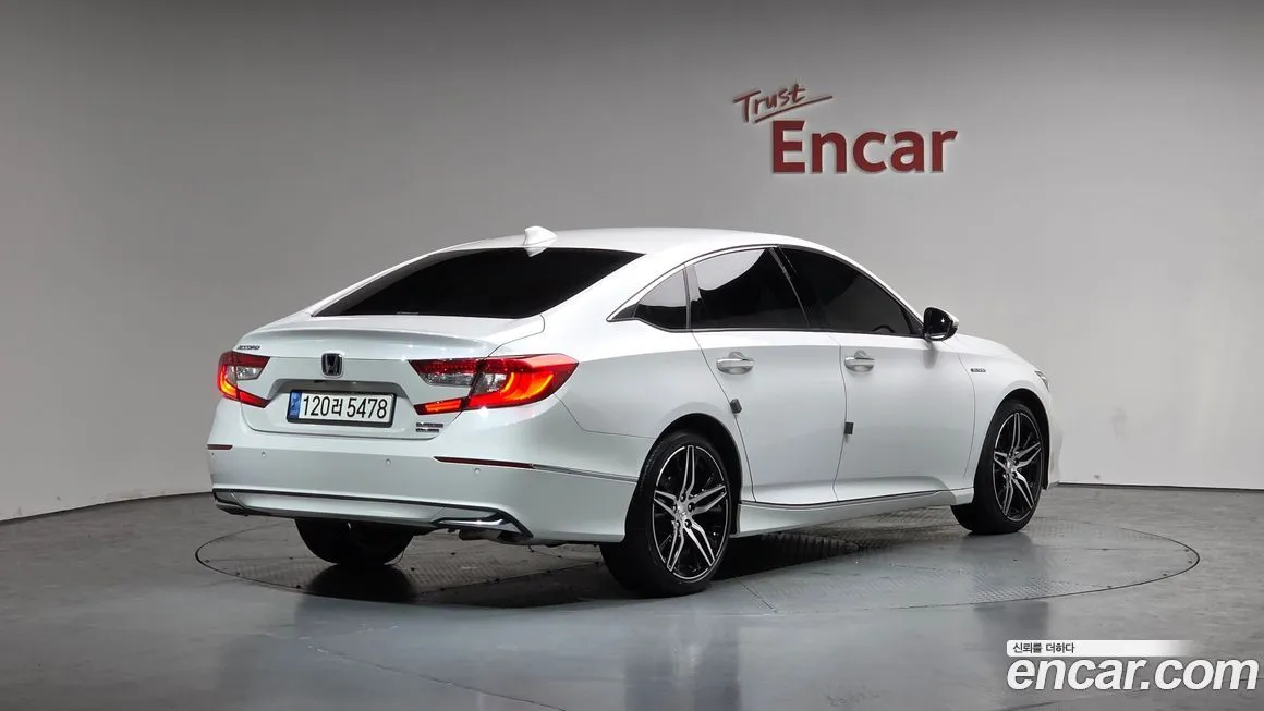 Honda Accord — фото 2