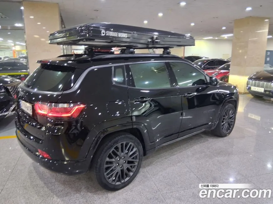 Jeep Compass — фото 4