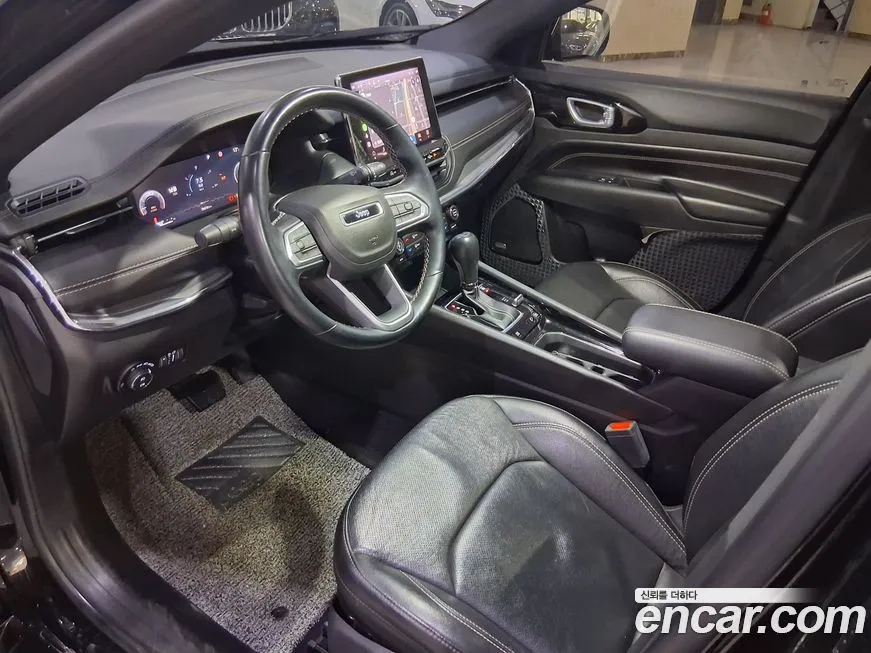 Jeep Compass — фото 10